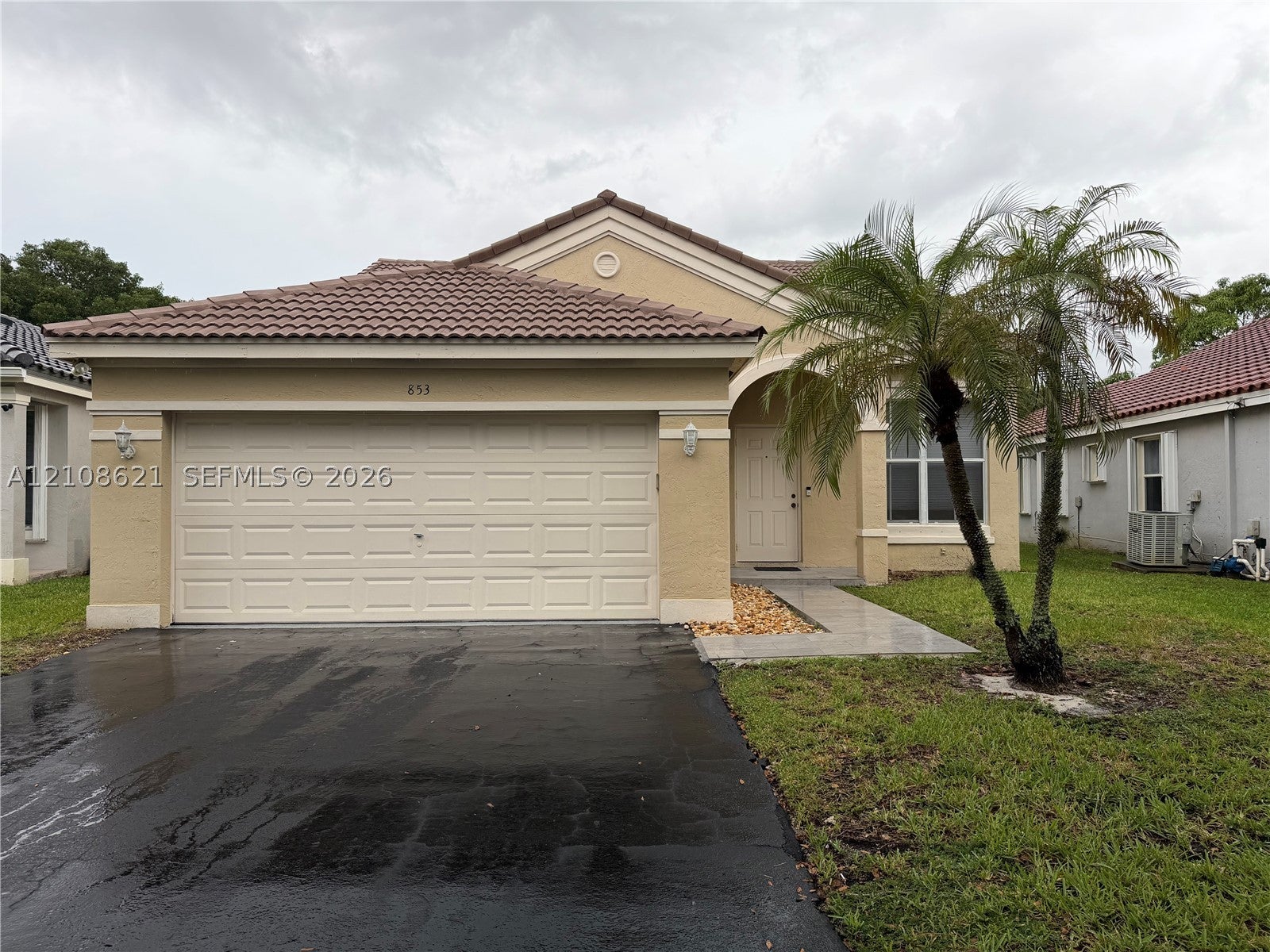 853 Sand Creek Cir