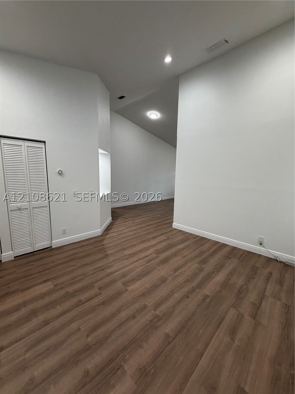 853 Sand Creek Cir