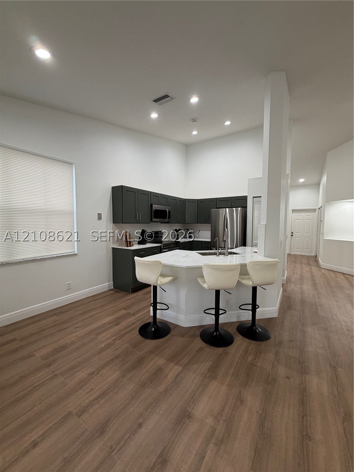 853 Sand Creek Cir