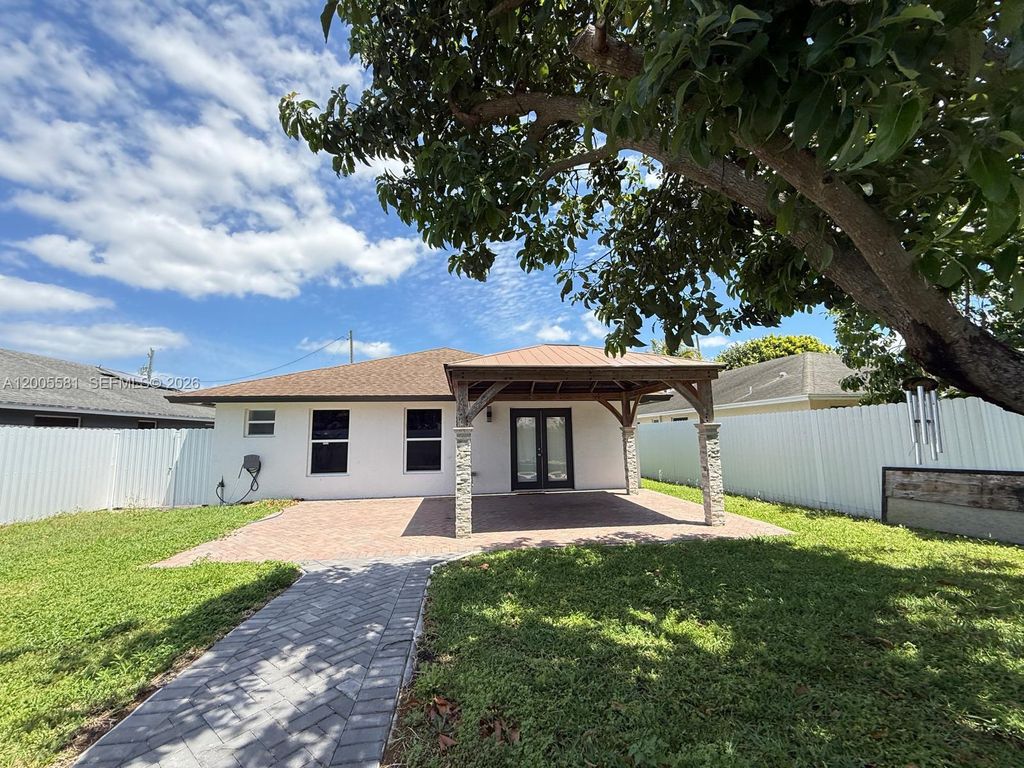 Photo of West Palm Beach, FL 33413 (MLS # A12005581)