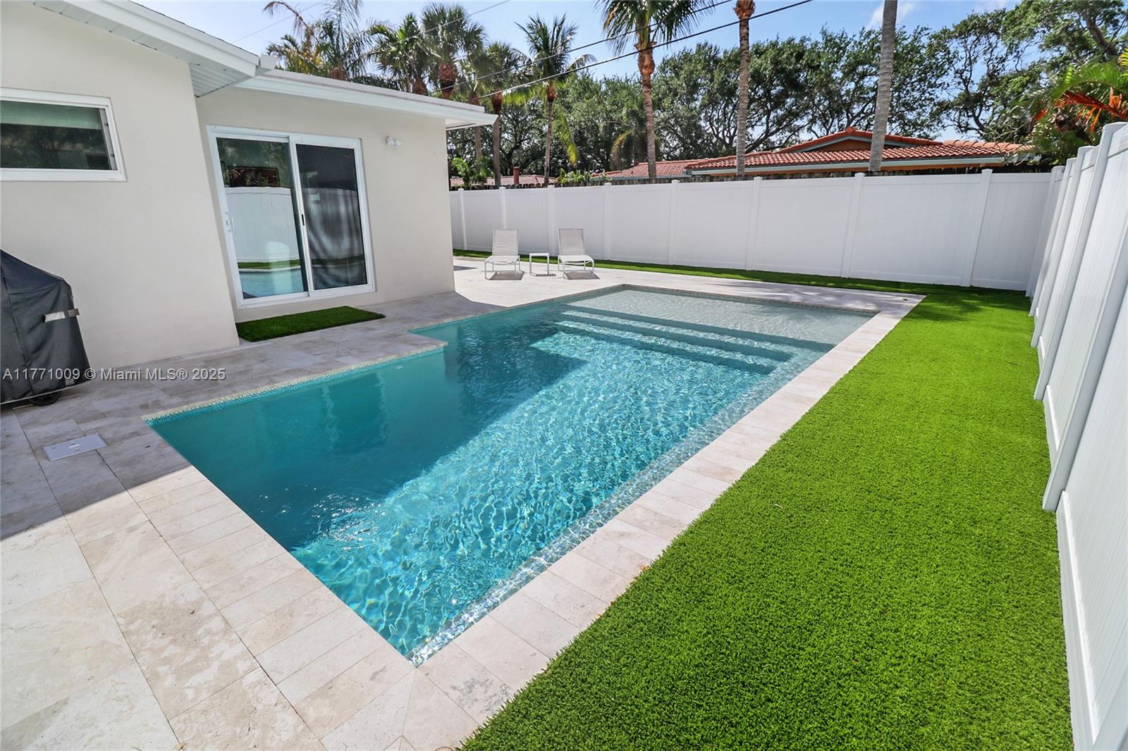 LIGHTHOUSE POINT EXT - Residential
