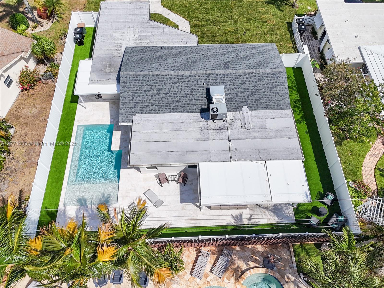LIGHTHOUSE POINT EXT - Residential