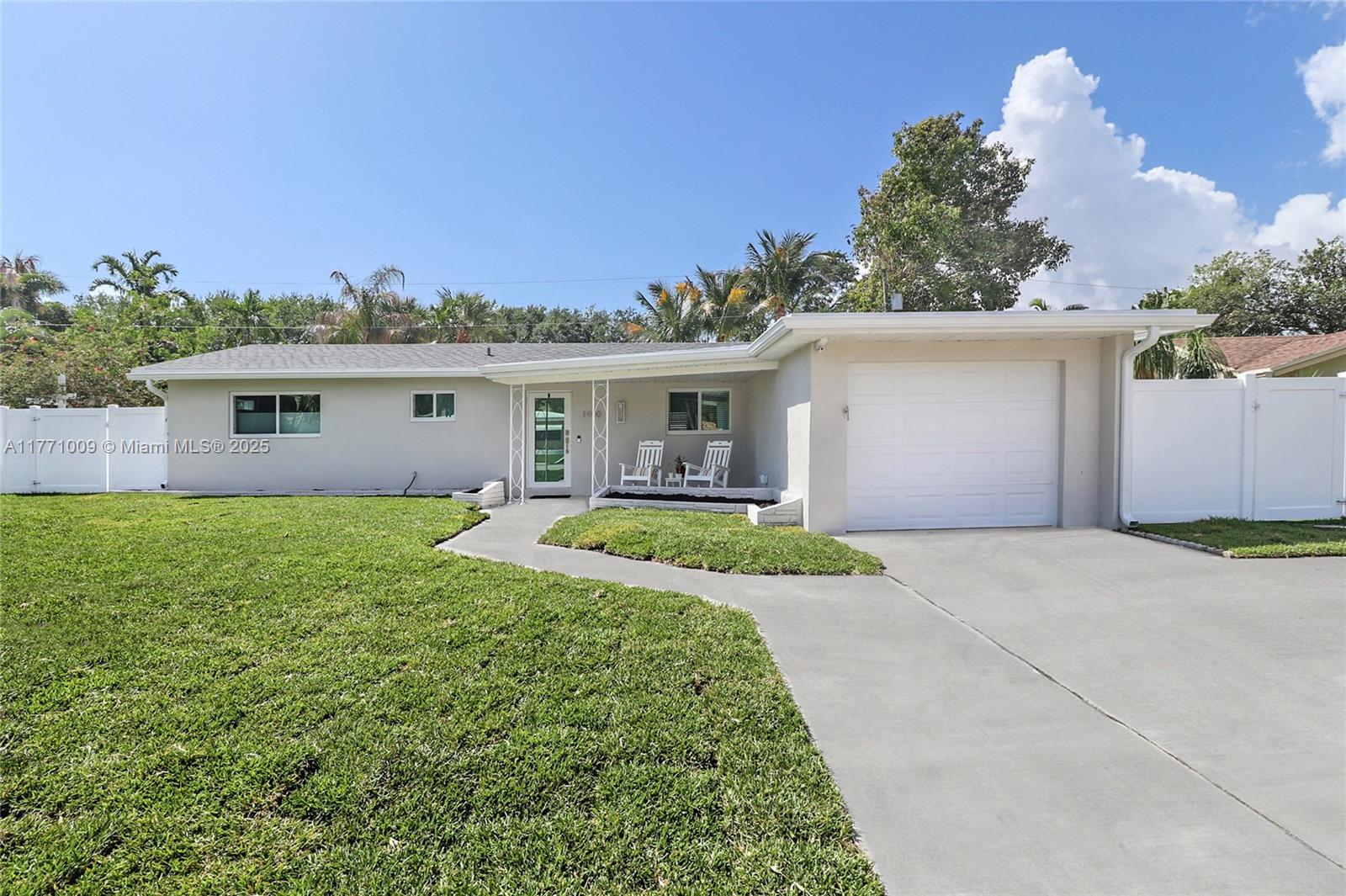 LIGHTHOUSE POINT EXT - Residential