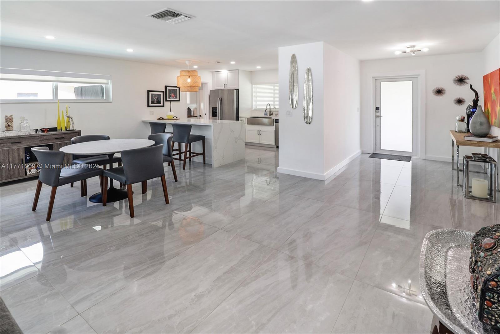 LIGHTHOUSE POINT EXT - Residential