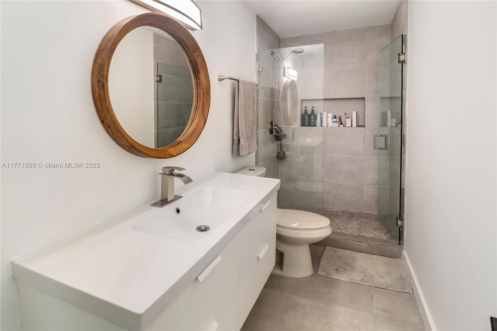 LIGHTHOUSE POINT EXT - Residential