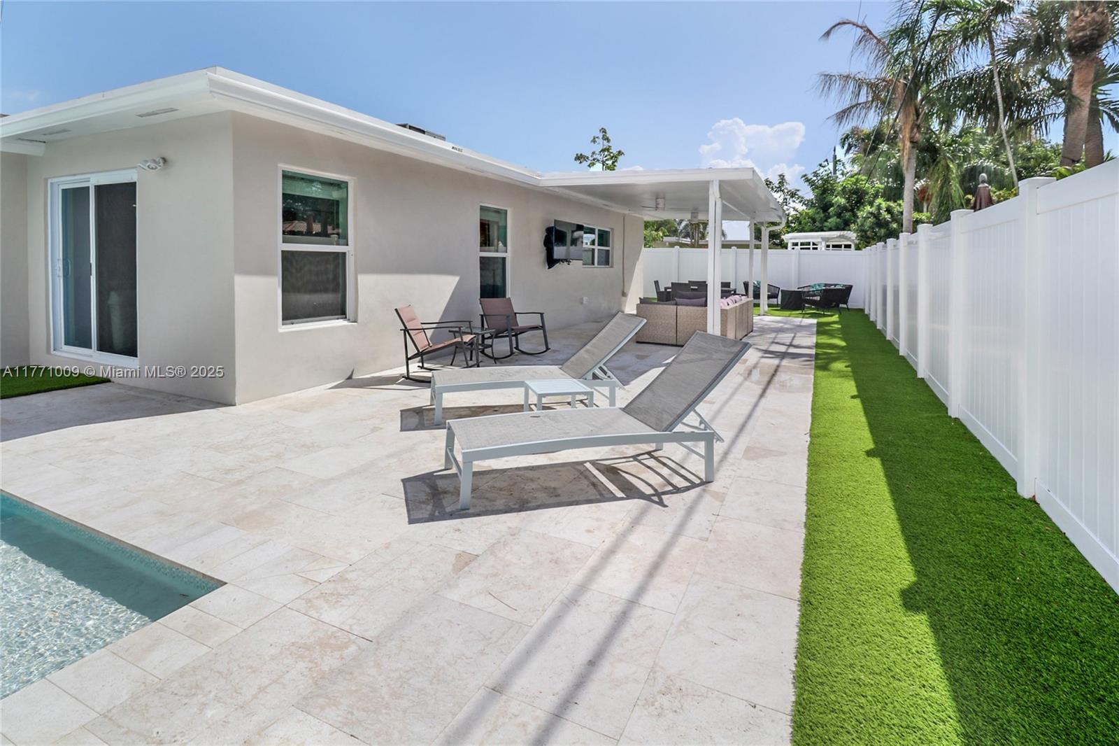 LIGHTHOUSE POINT EXT - Residential