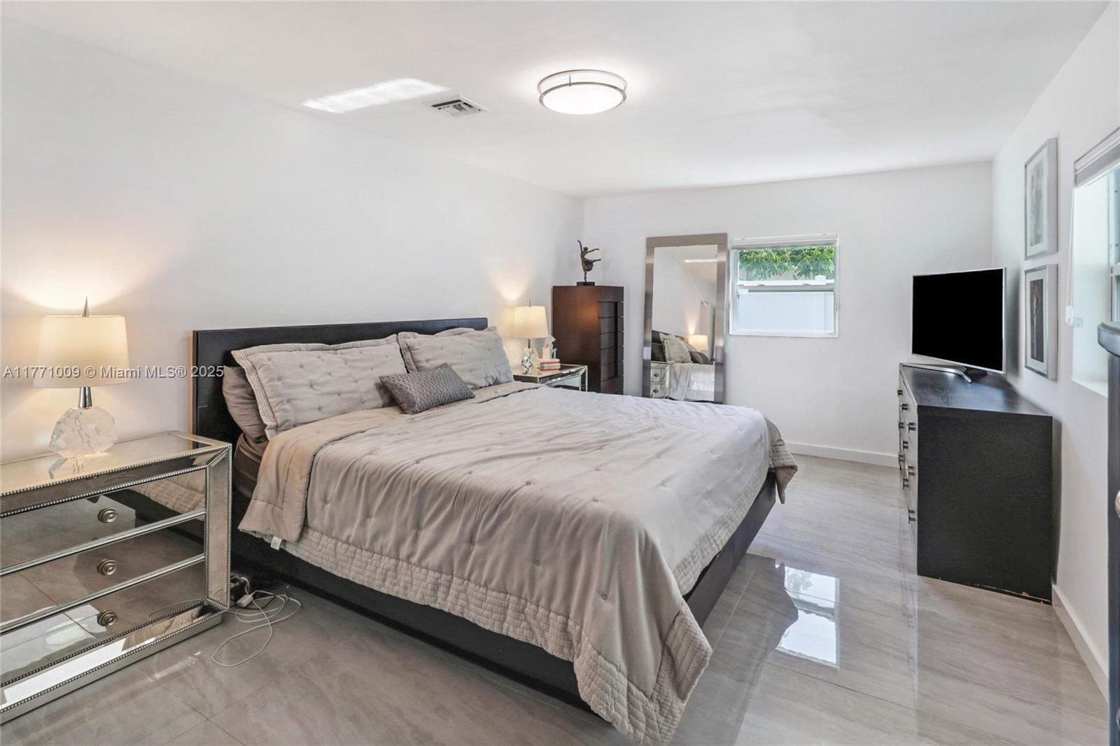 LIGHTHOUSE POINT EXT - Residential
