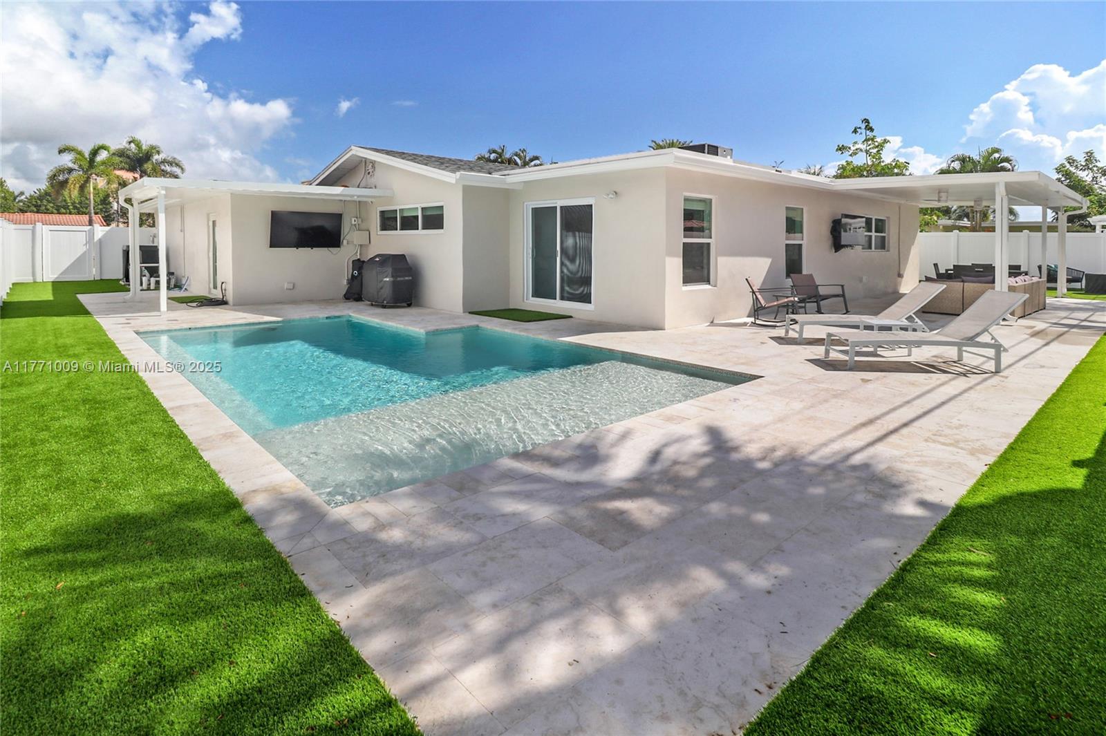 LIGHTHOUSE POINT EXT - Residential