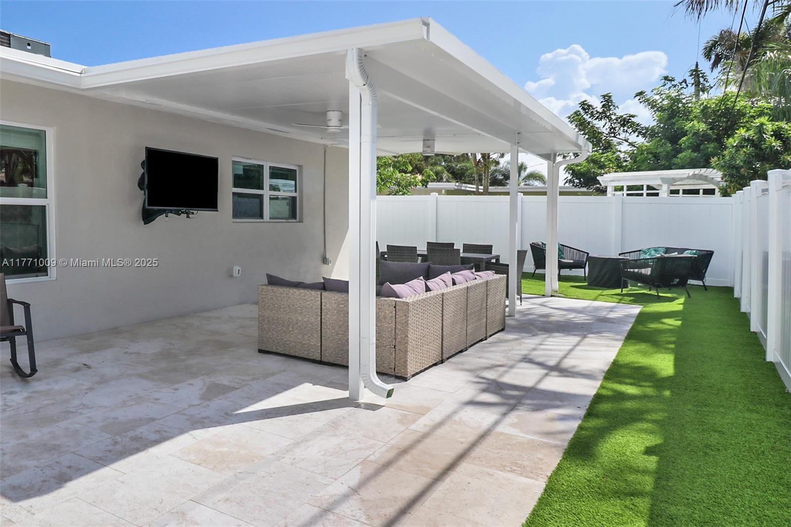 LIGHTHOUSE POINT EXT - Residential