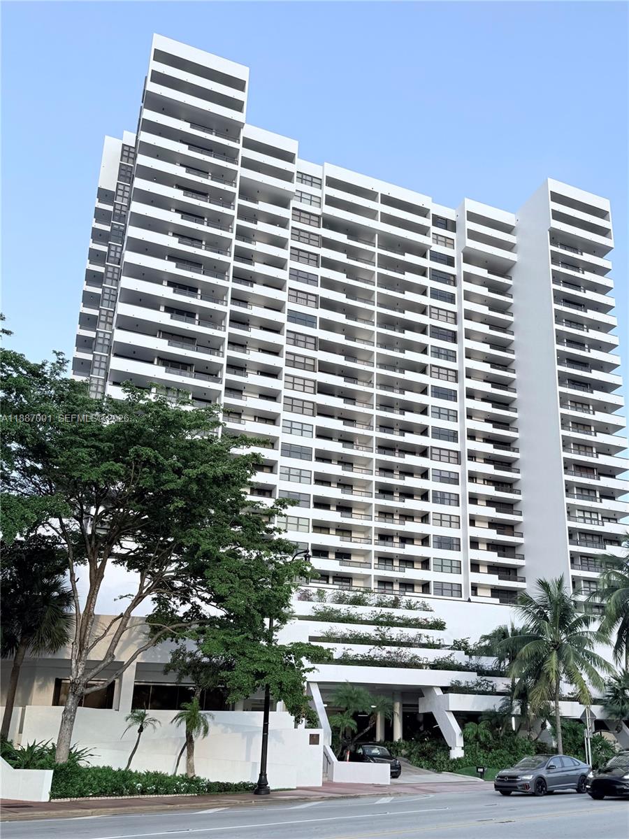 CLUB ATLANTIS CONDO - Residential