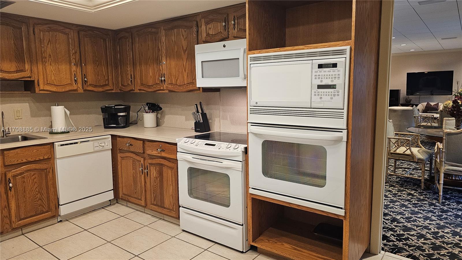 SEA RANCH CLUB OF BOCA I - Residential Lease
