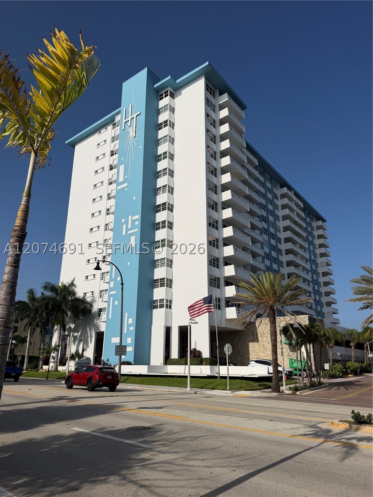 3111 N Ocean Dr 1611