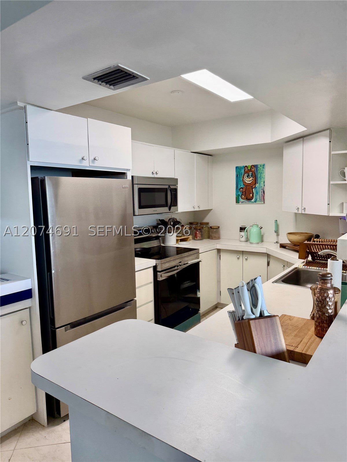 3111 N Ocean Dr 1611