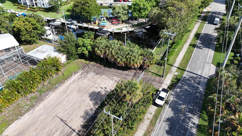 Photo of 1127 SW 9th Ave, Fort Lauderdale, FL 33315 (MLS # A12092387)