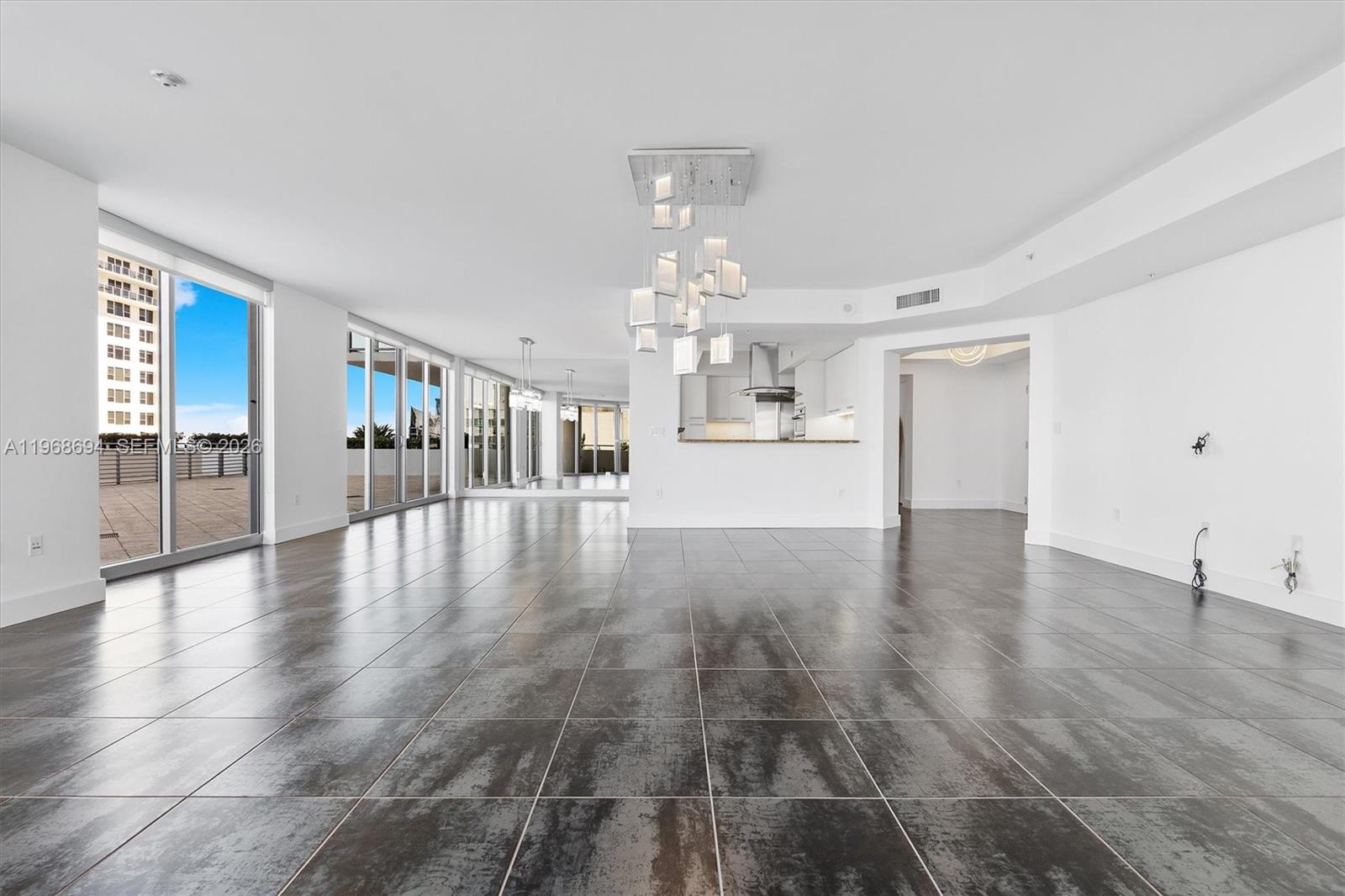 DIPLOMAT OCEANFRONT RESID - Residential