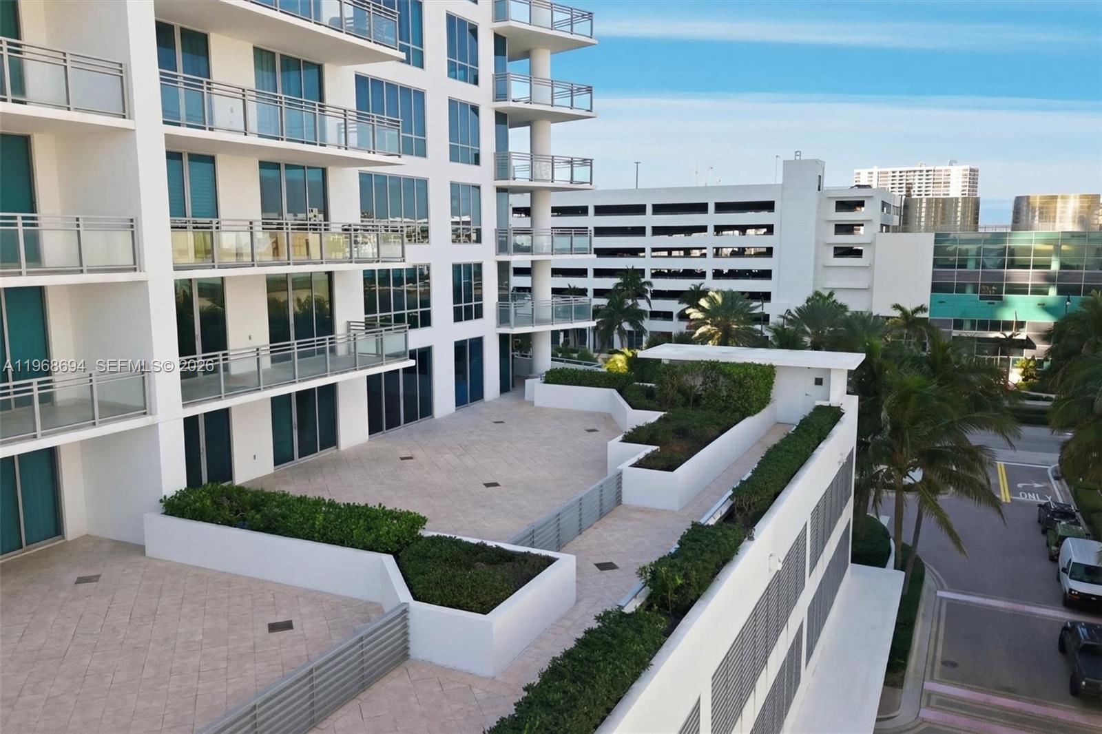 DIPLOMAT OCEANFRONT RESID - Residential