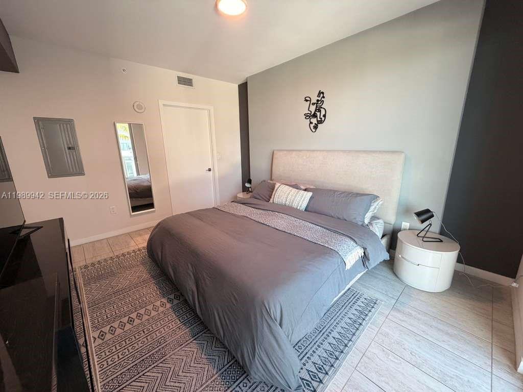 QUADRO CONDO - Residential