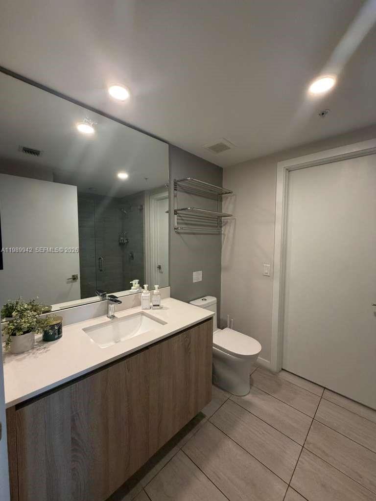 QUADRO CONDO - Residential