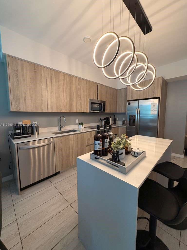 QUADRO CONDO - Residential