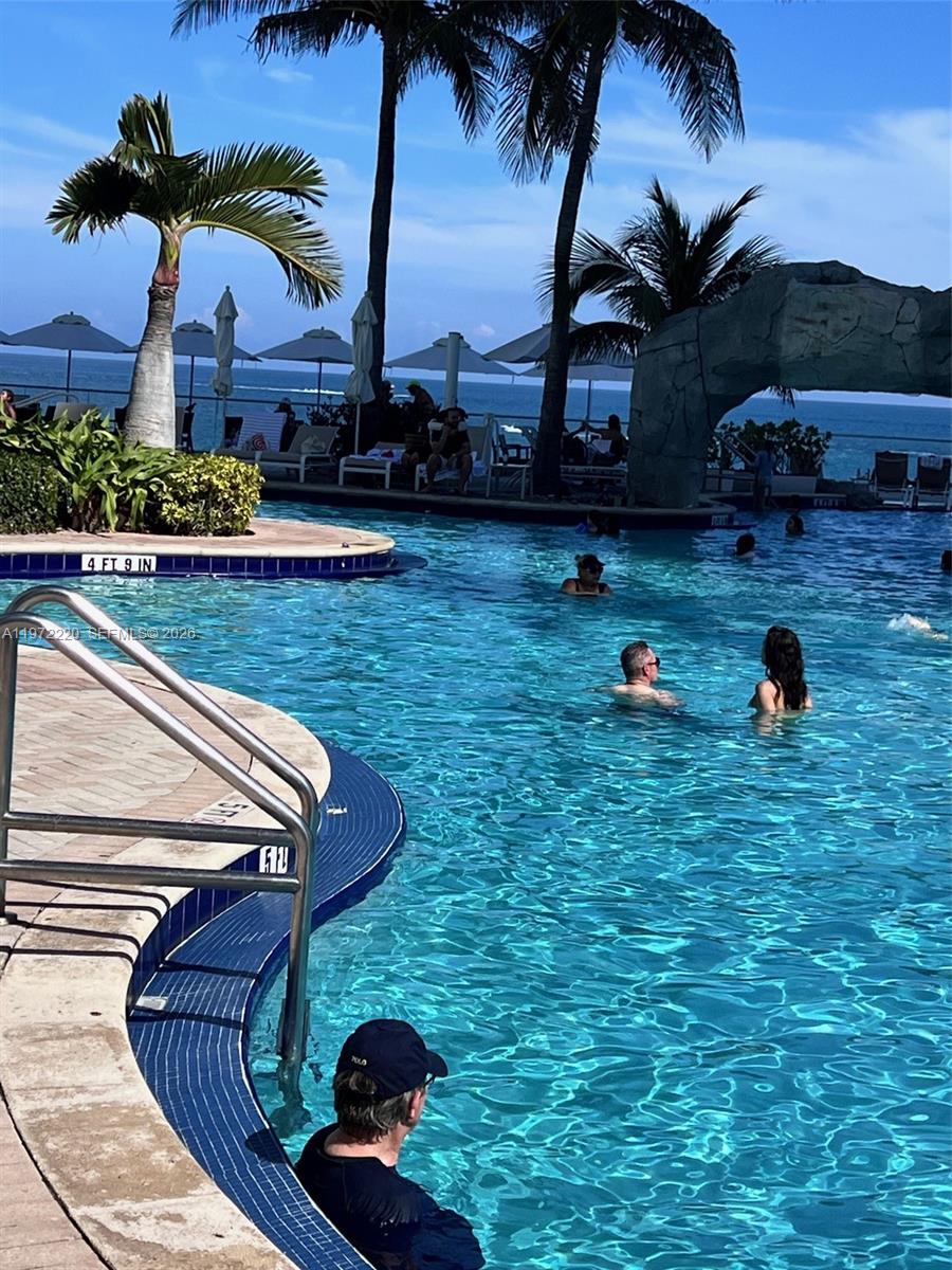 TRUMP INTERNATIONAL SONES - Residential