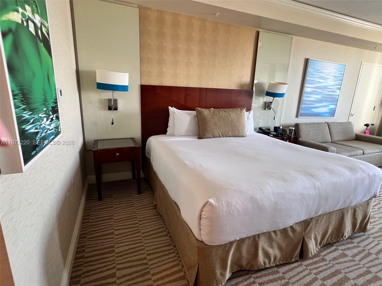 TRUMP INTERNATIONAL SONES - Residential