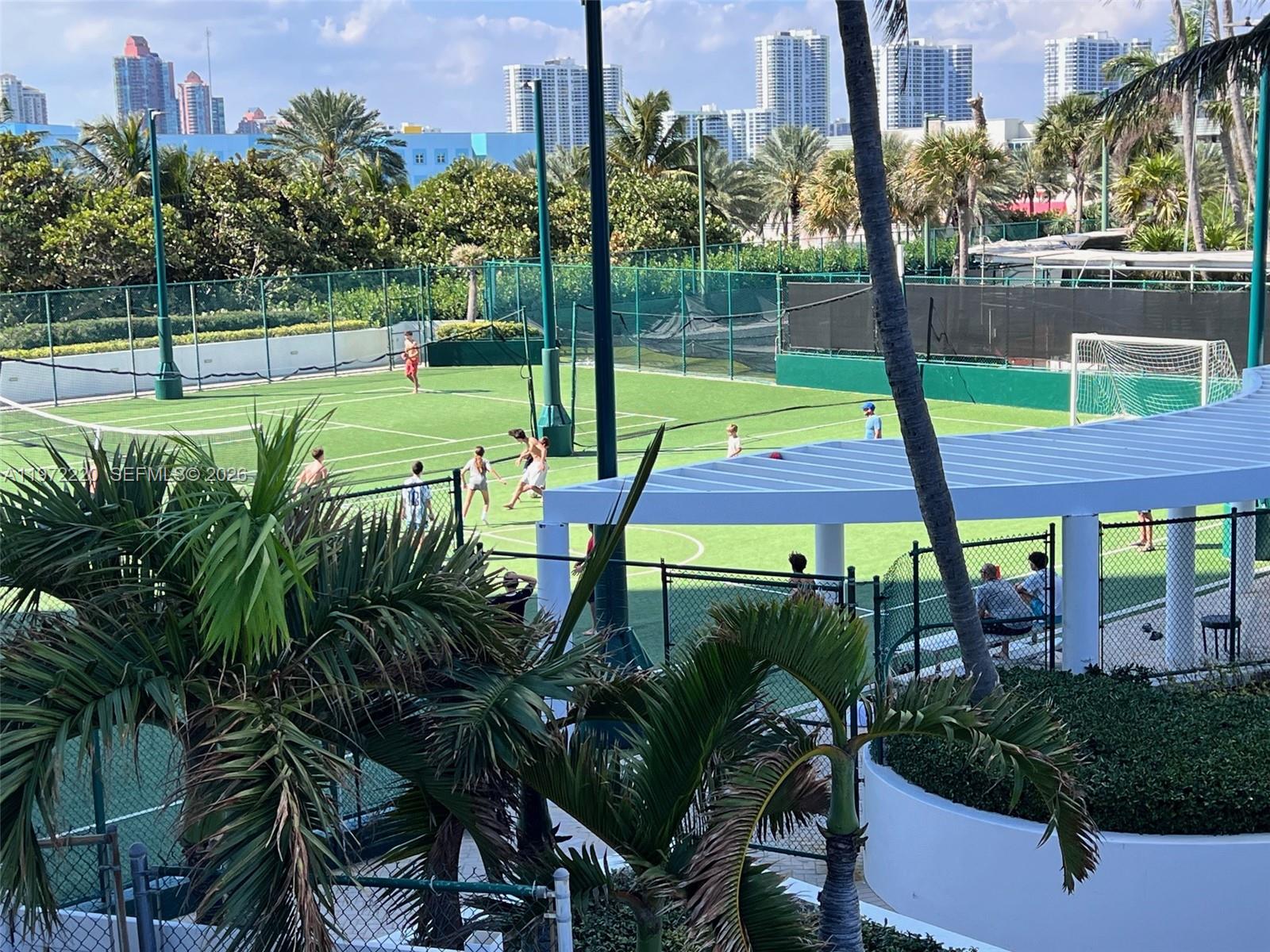 TRUMP INTERNATIONAL SONES - Residential