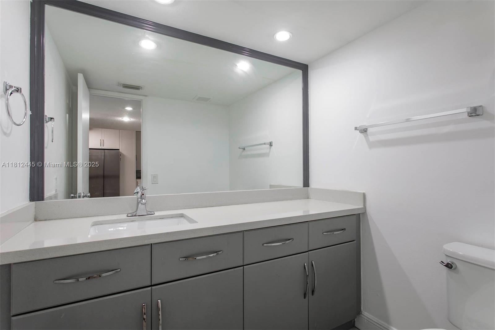 THE TERRACES CONDO PH II - Residential Lease