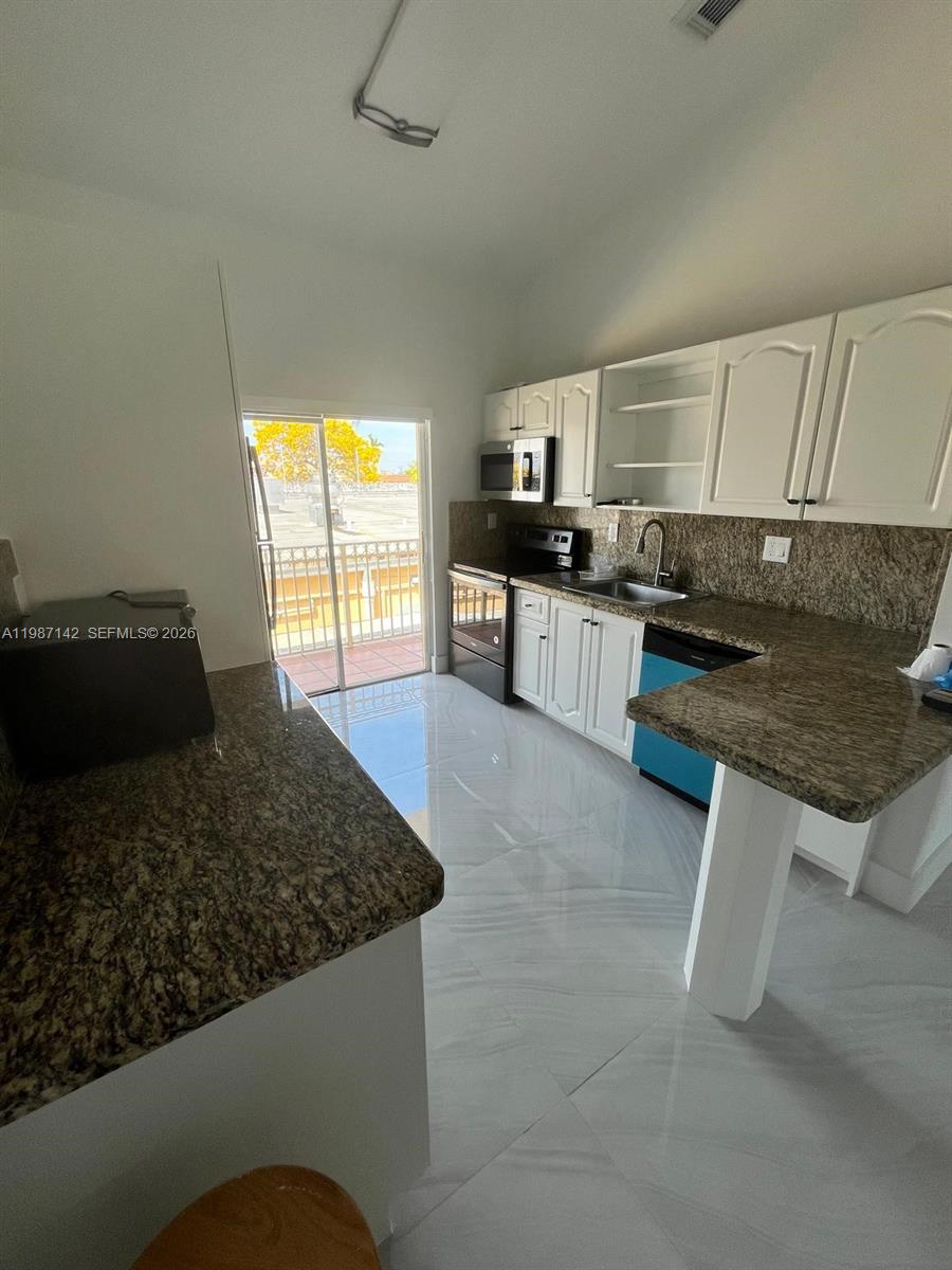 POINCIANA ROYALE VILLAS C - Residential Lease