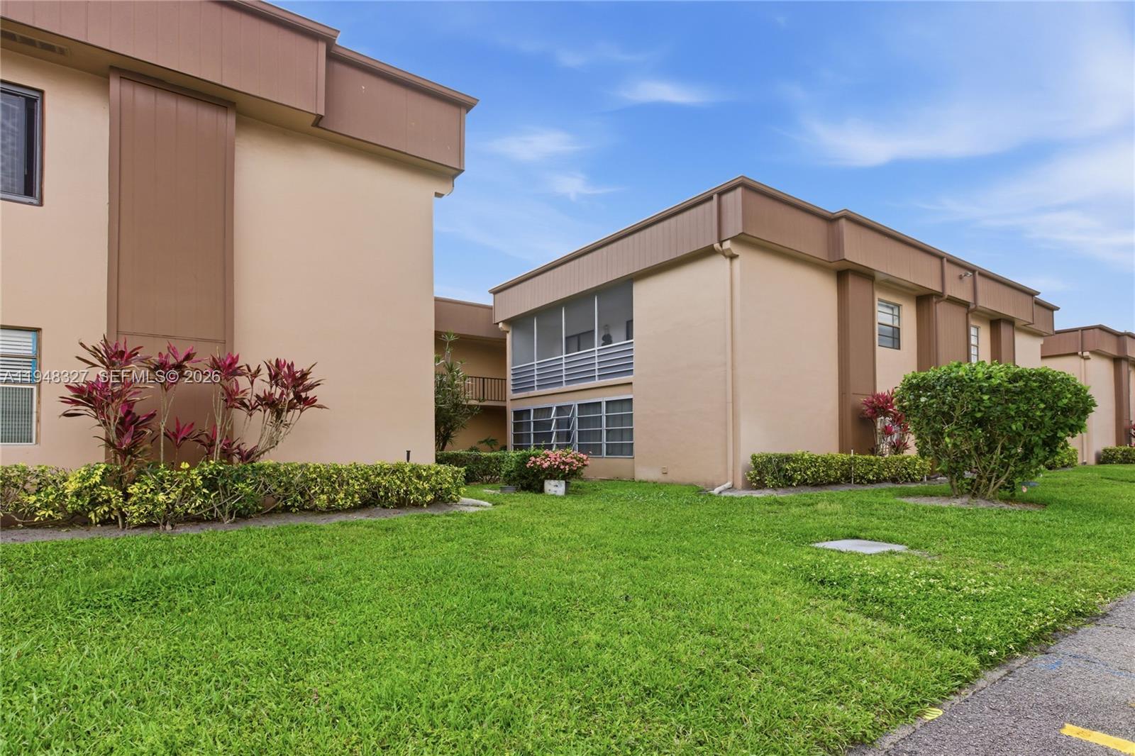 KINGS POINT PIEDMONT COND - Residential