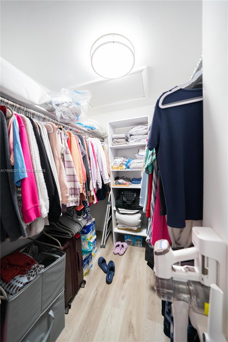 KINGS POINT PIEDMONT COND - Residential