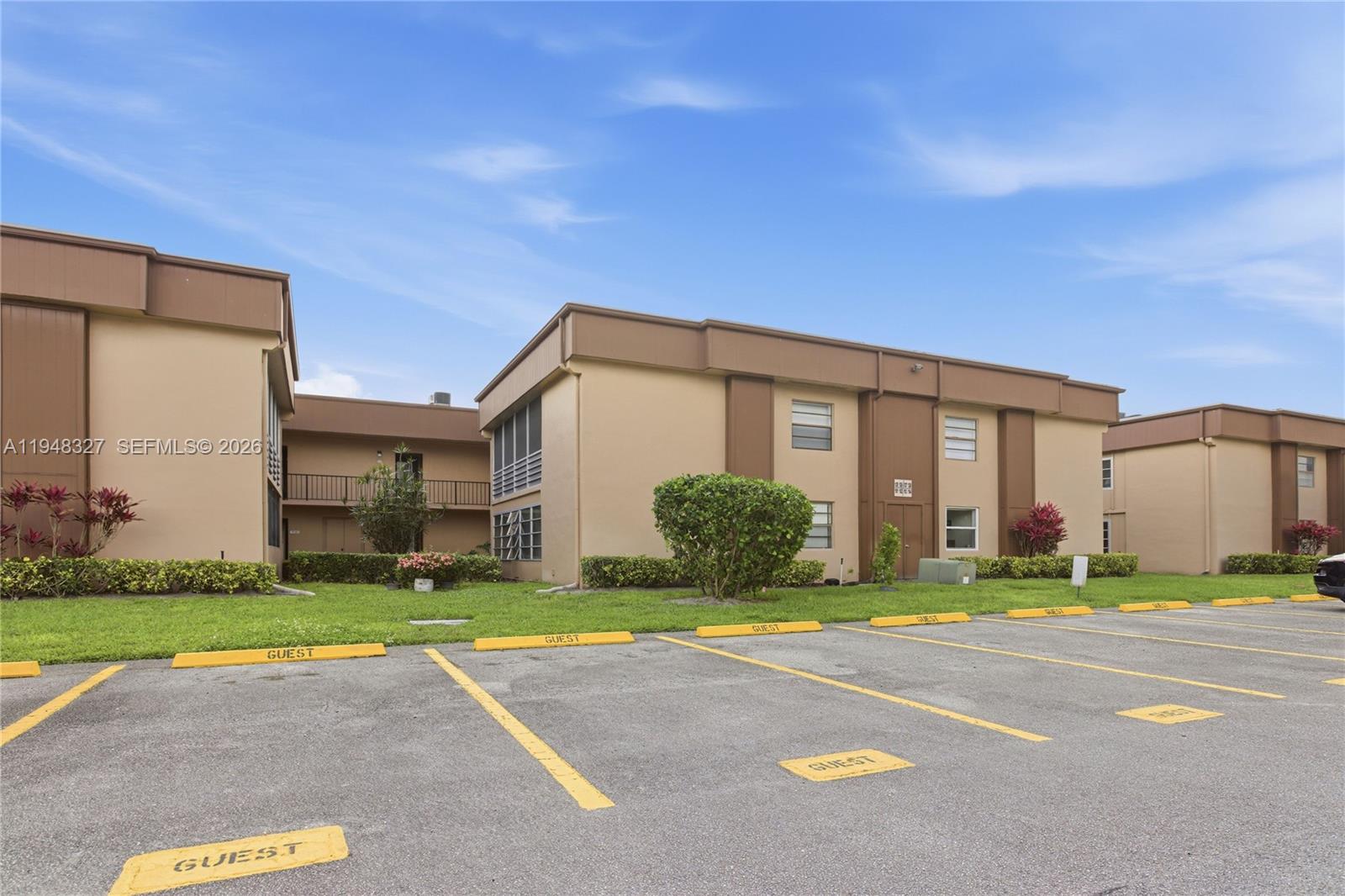 KINGS POINT PIEDMONT COND - Residential