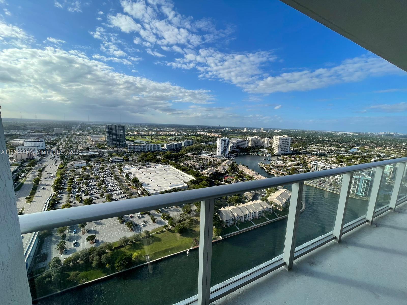 4010 S Ocean Dr R3306