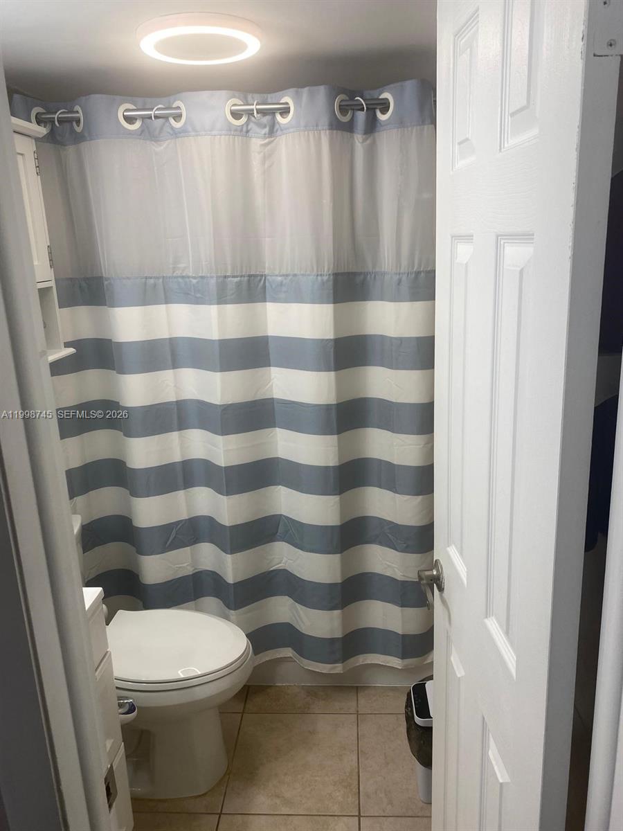 LAKESIDE XI CONDO PH III - Residential Lease