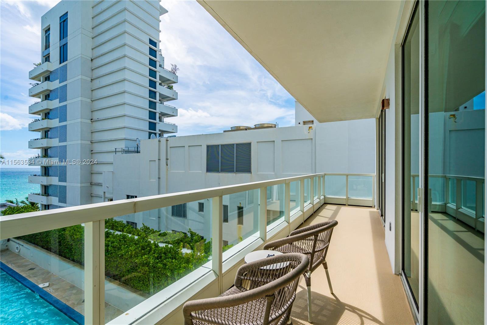 FONTAINEBLEAU III OCEAN C - Residential