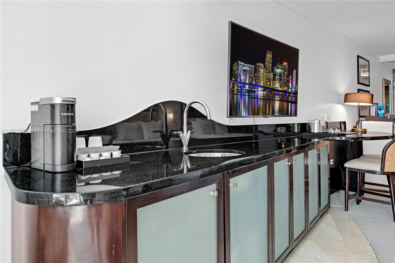 FONTAINEBLEAU III OCEAN C - Residential