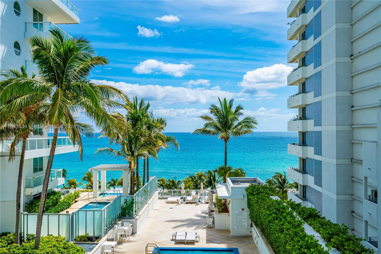 FONTAINEBLEAU III OCEAN C - Residential