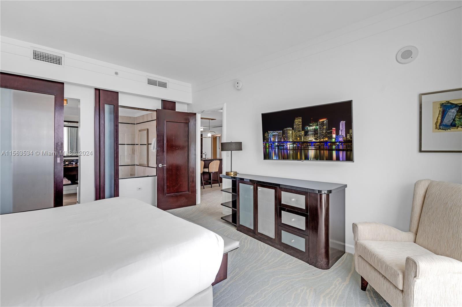 FONTAINEBLEAU III OCEAN C - Residential