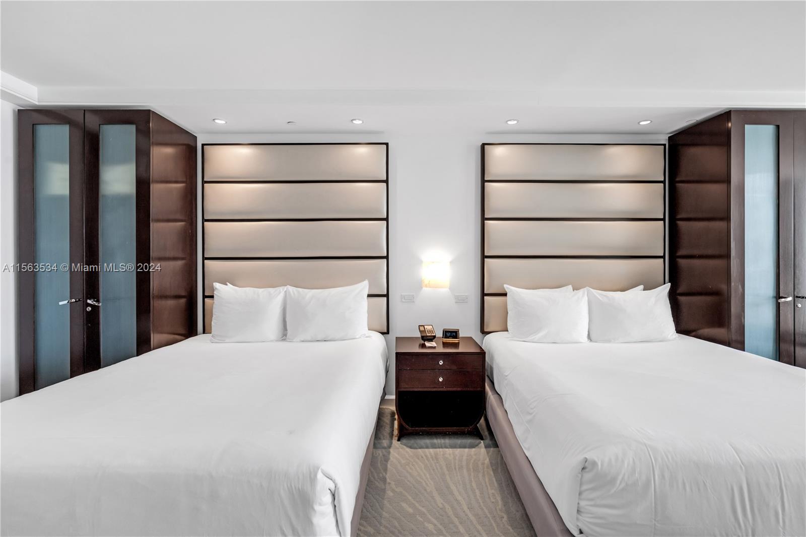 FONTAINEBLEAU III OCEAN C - Residential