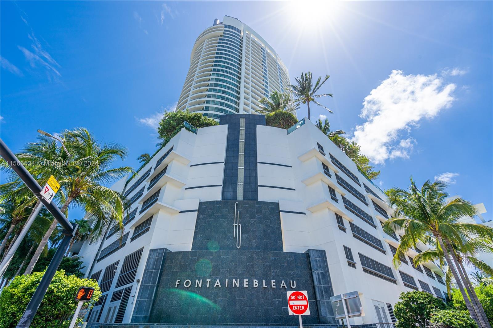FONTAINEBLEAU III OCEAN C - Residential