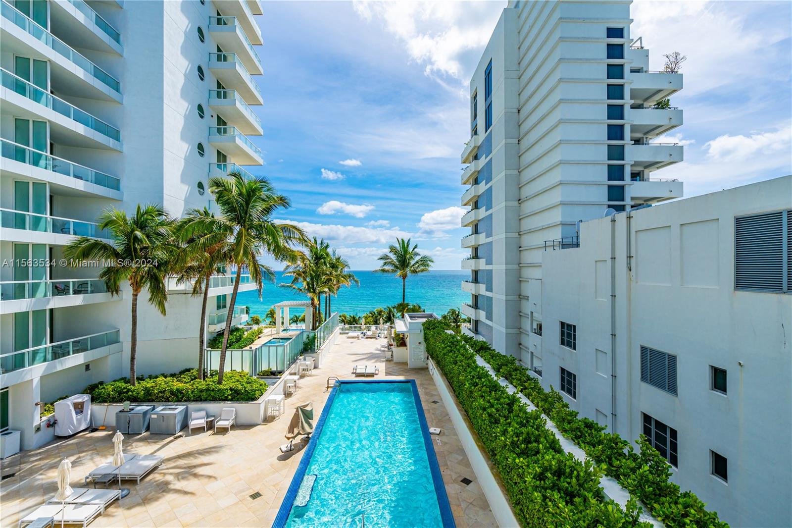 FONTAINEBLEAU III OCEAN C - Residential
