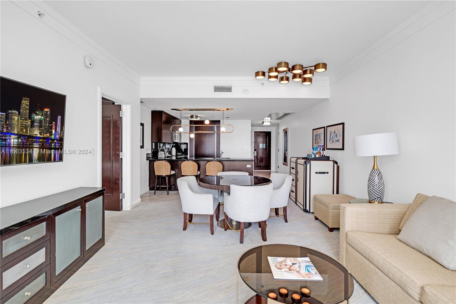 FONTAINEBLEAU III OCEAN C - Residential