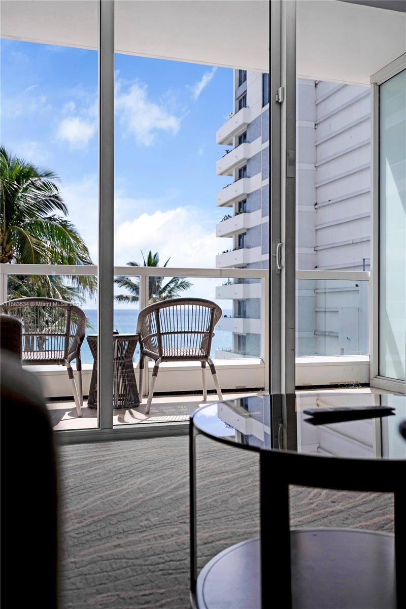 FONTAINEBLEAU III OCEAN C - Residential