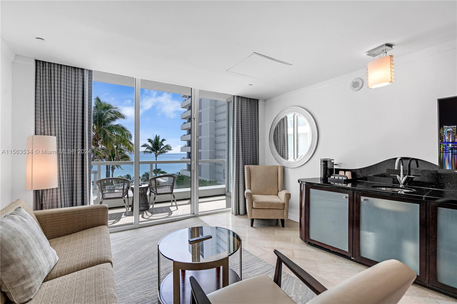 FONTAINEBLEAU III OCEAN C - Residential