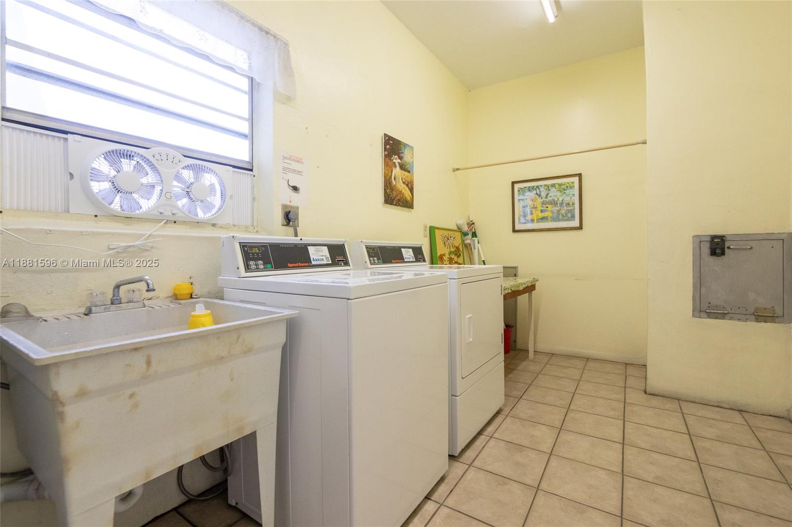 CLOVER GARDENS CONDO - Residential