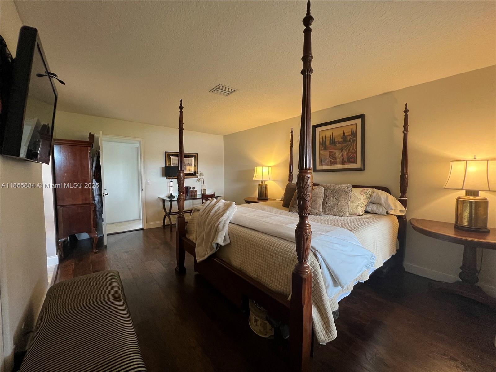 EASTPOINTE COUNTRY CLUB 7 - Residential Lease