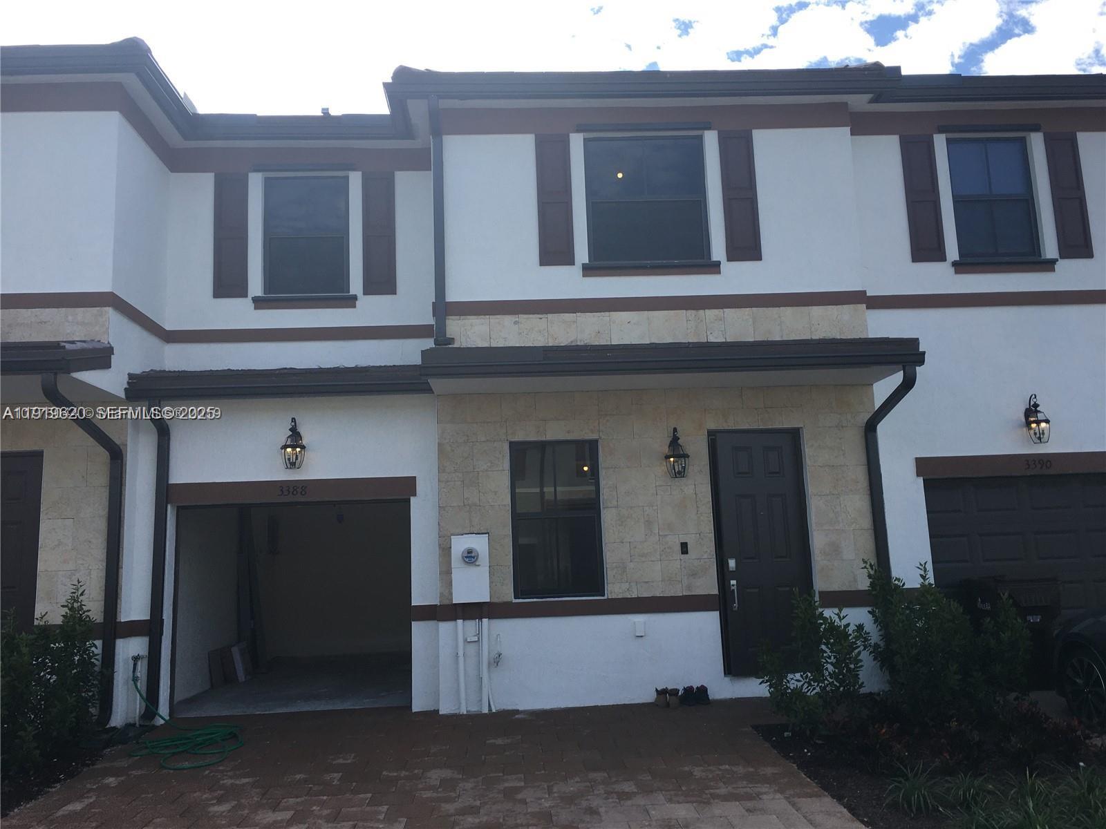 AQUABELLA SECTION ONE - Residential