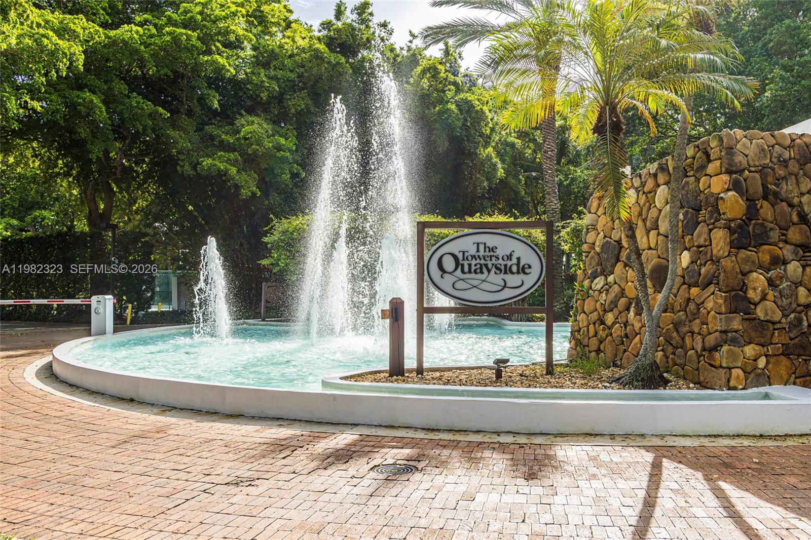 TOWERS OF QUAYSIDE CONDO - Residential