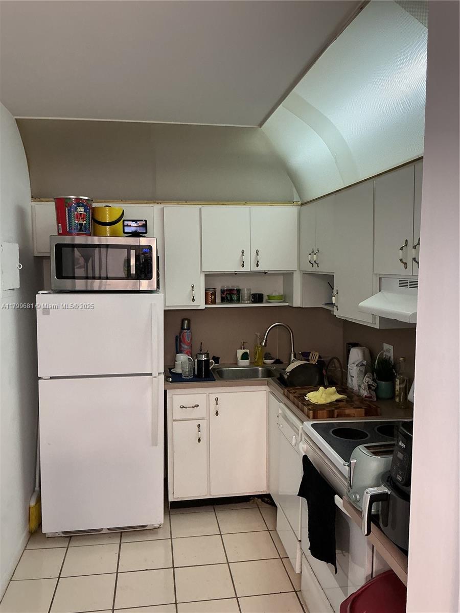 VILLAGE AT HARBOR BEACH C - Residential