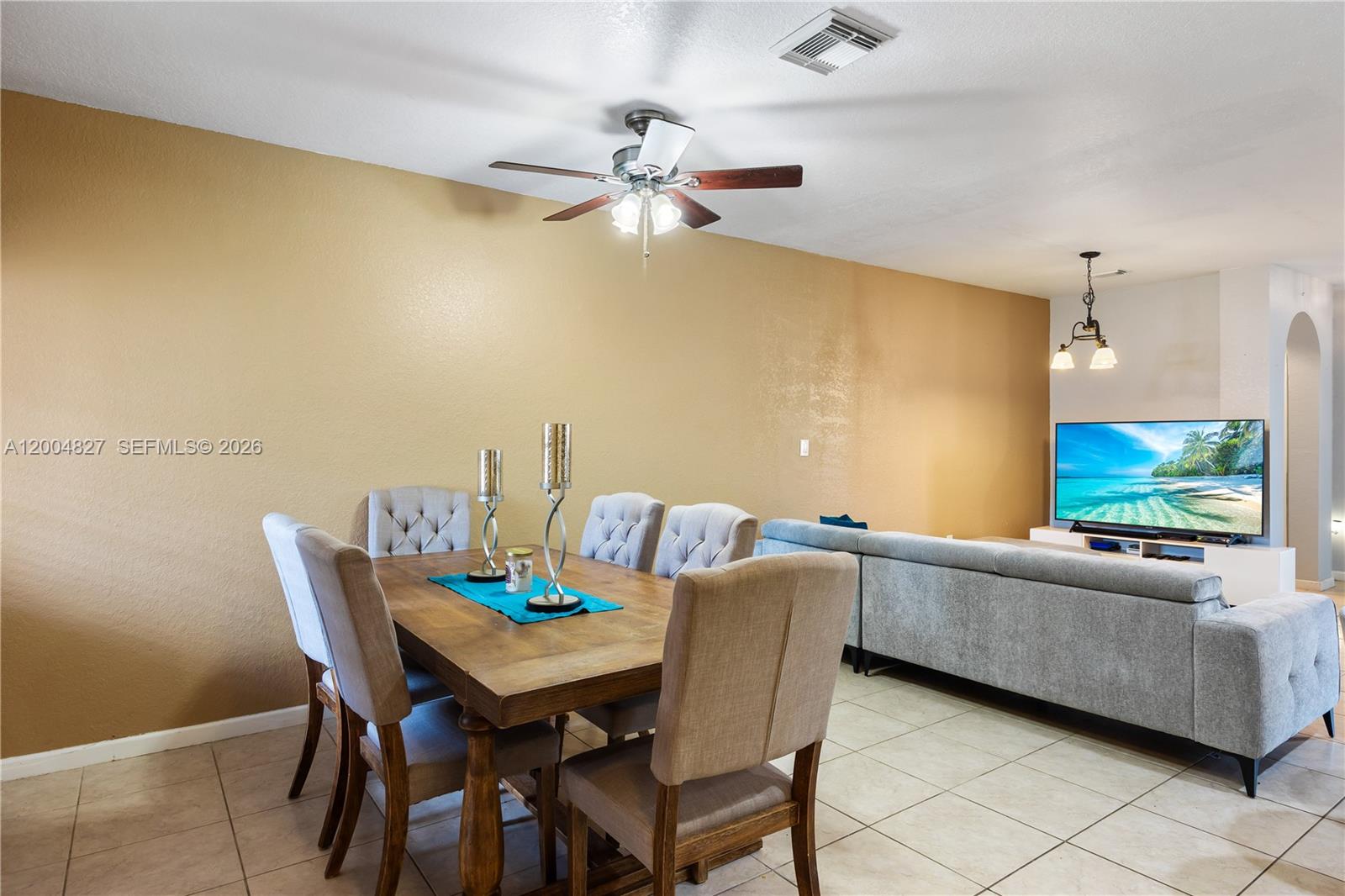 MANDARIN LAKES - Residential