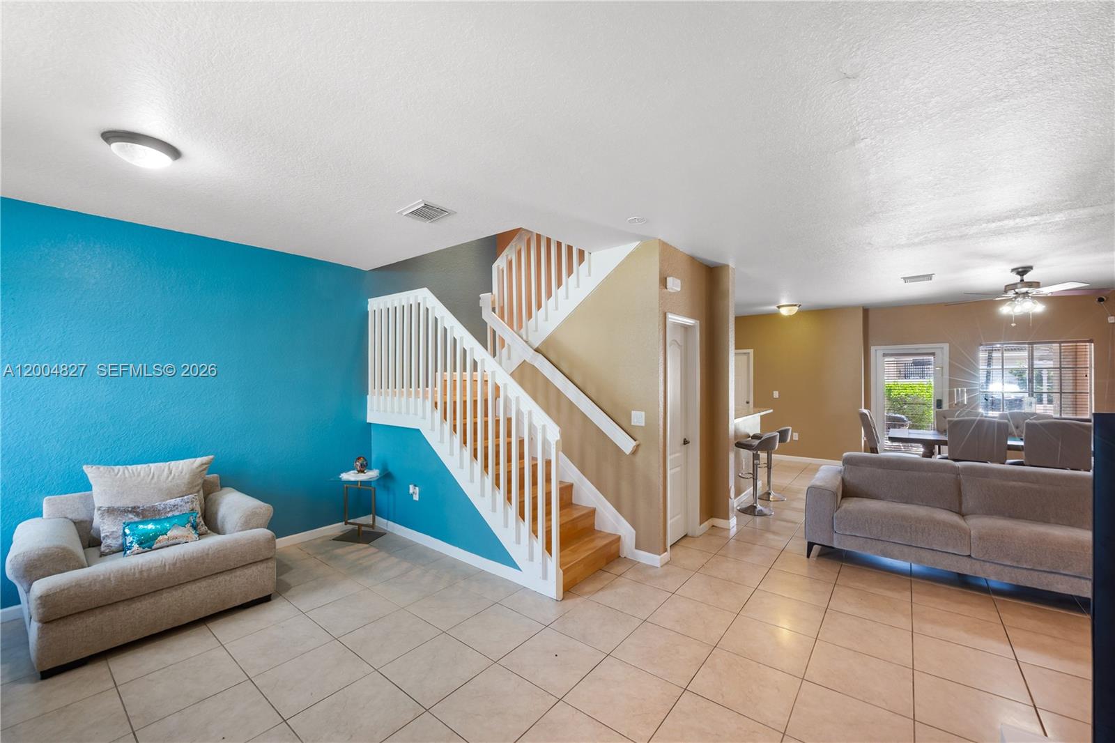 MANDARIN LAKES - Residential